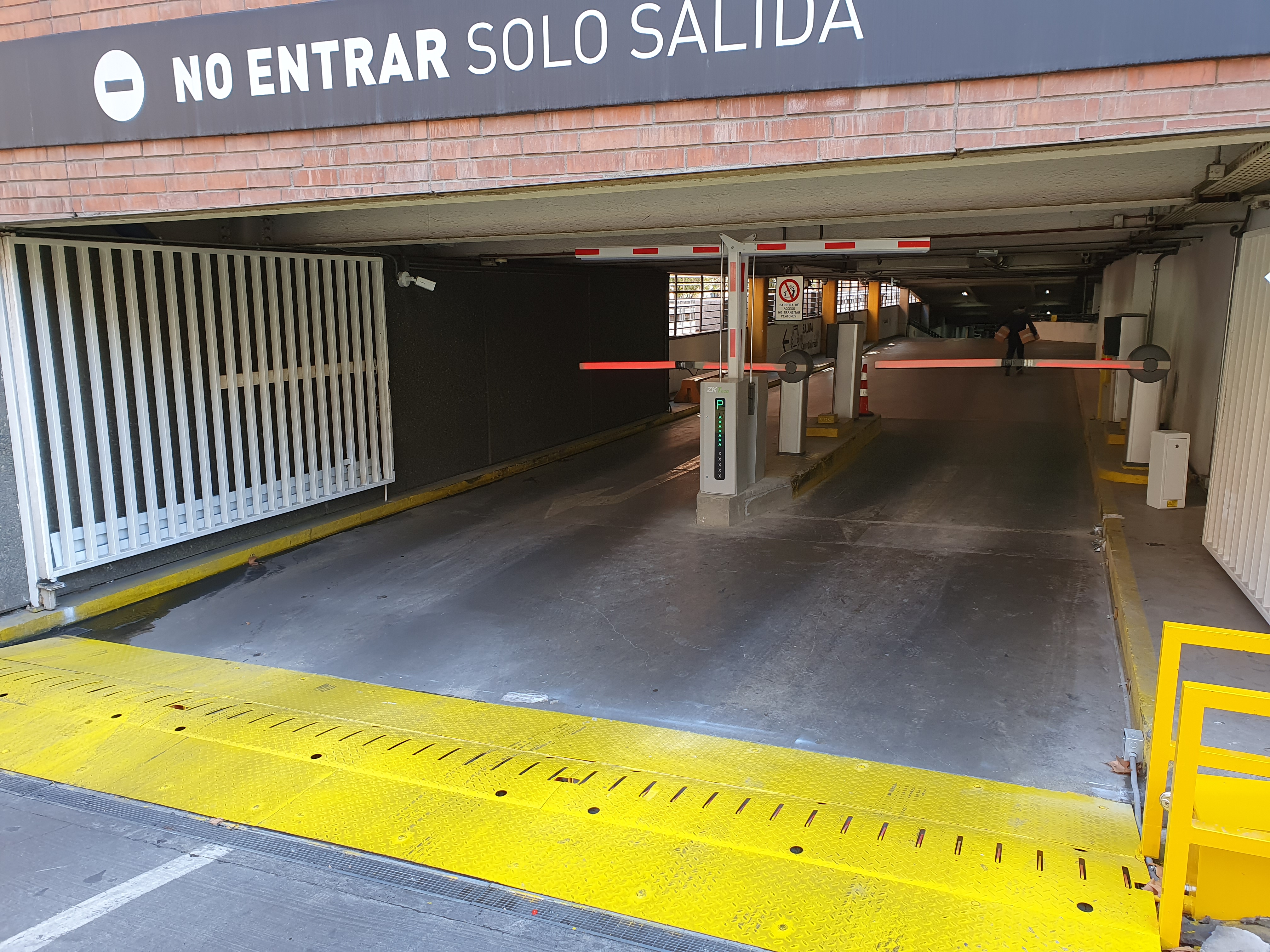 Barrera RSB800C25TON.